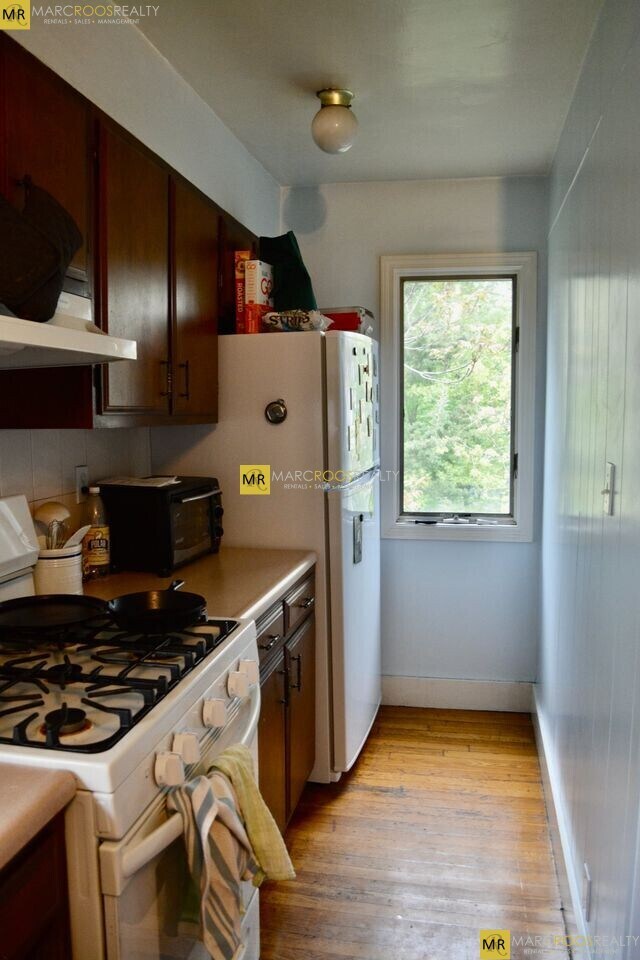 Photo - 21 Sartwell Ave