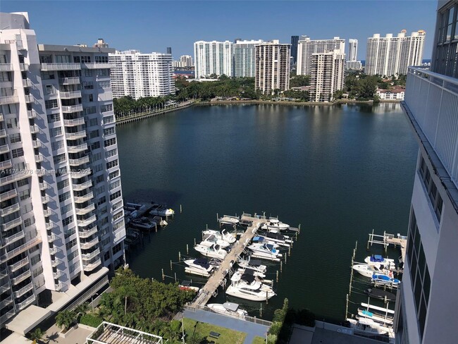 Photo - 18041 Biscayne Blvd Unidad PH02 Rental