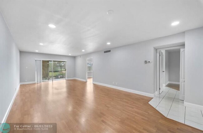 Photo - 6100 S Falls Cir Dr Unit 204