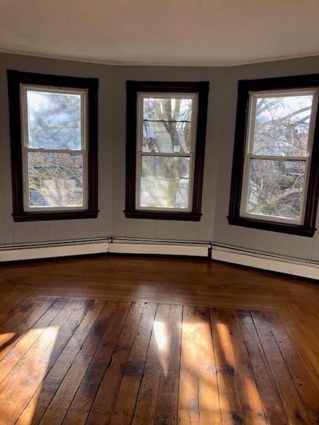 Building Photo - 53 Pool St Unit 202