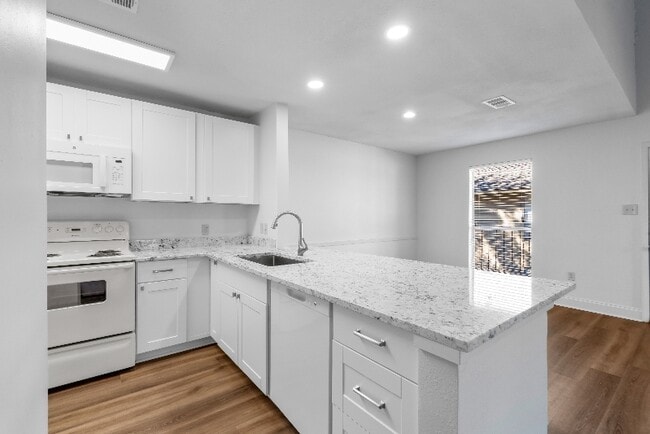 Photo - 11011Cal Mead Rd Unidad 92