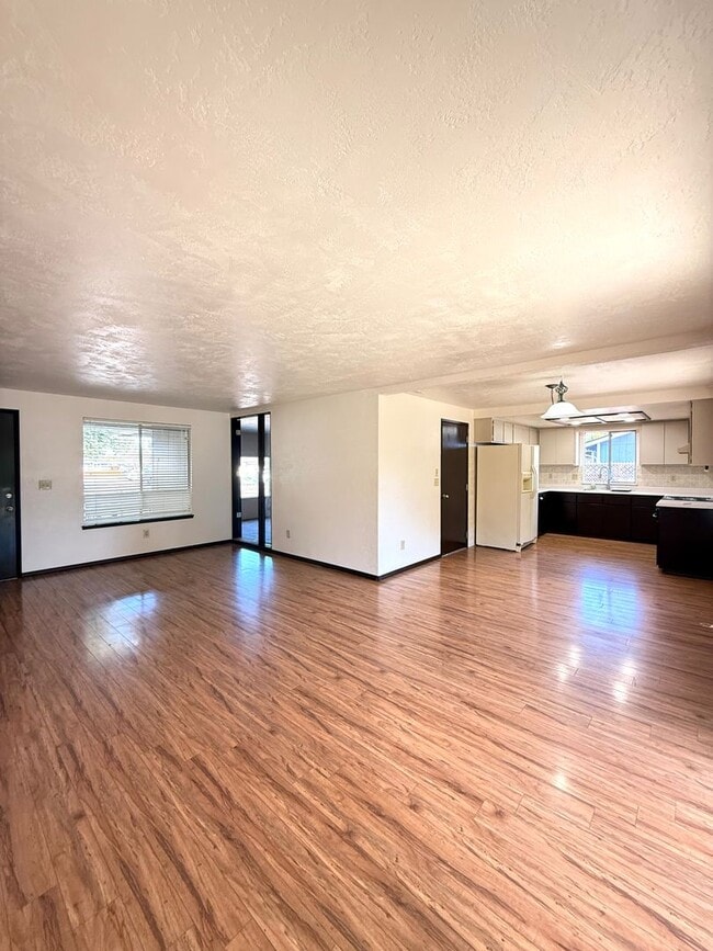 Photo - 2900 Terrmont Loop