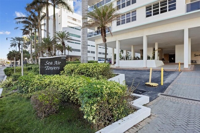 Photo - 3725 S Ocean Dr Unit 719