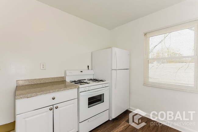 Photo - 1982 Rockledge Rd NE Unit 2