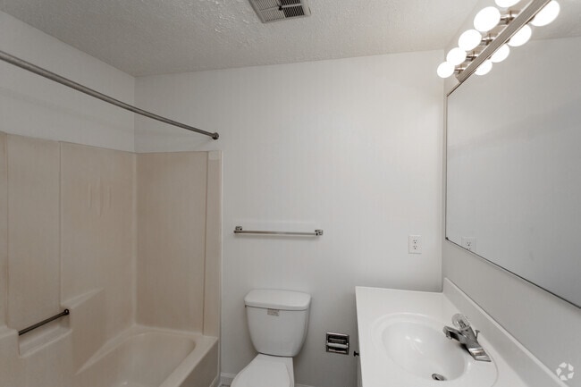 3BR, 2.5 BA - 1379 SF
