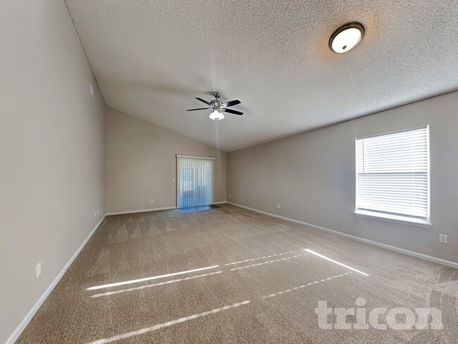 Photo - 4231 Hanging Moss Dr