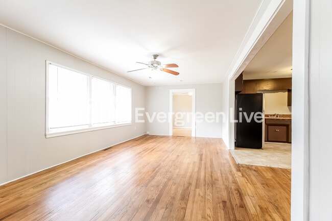 Photo - 106 Whitener Ave