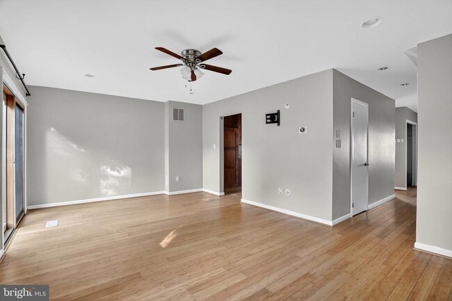 Photo - 1694 Forest Hill Ct