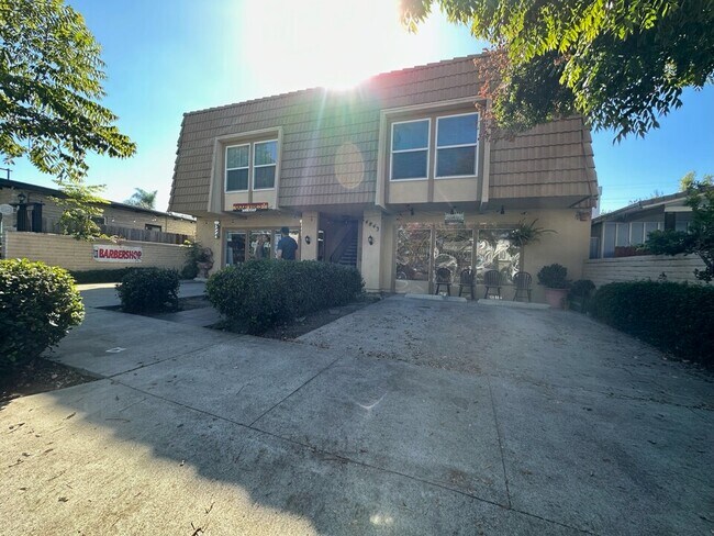 Photo - 4843 Voltaire St