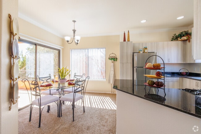 3BD, 2BA - 1,432SF - Dining Room