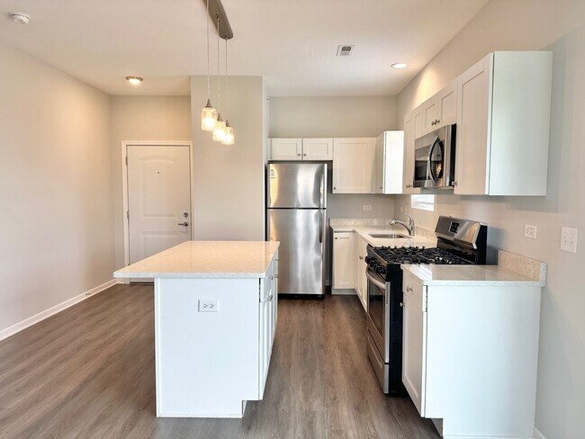 Photo - 853 E Main St Unit 3F