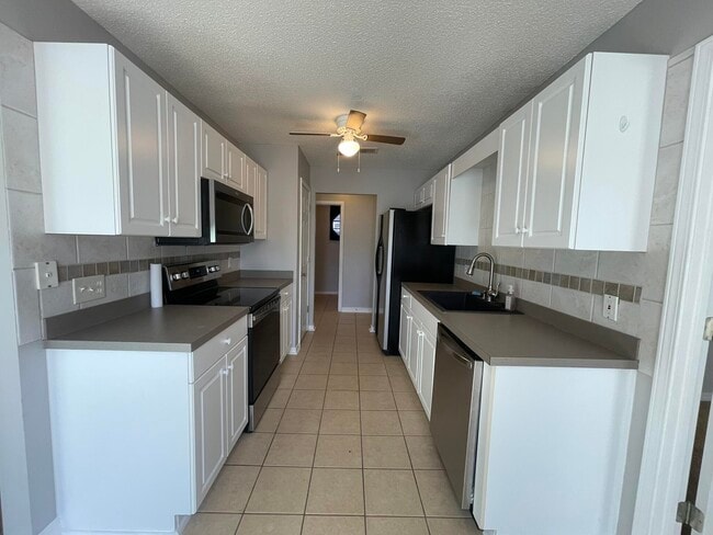 Photo - 219 Lustan Dr