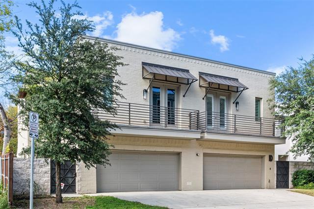 Photo - 406 Foch St