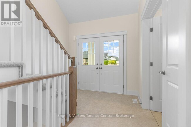 Photo - 260 Snowberry Ln