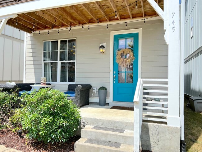745 Cottage Park Dr