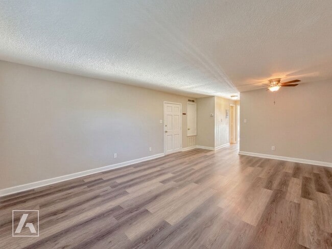 Photo - 3323 N Westmoreland Dr Unit 3323#7