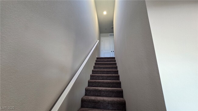 Photo - 853 Angwin Ln