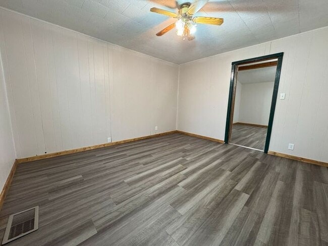 Photo - 3 Bedroom House, Clinton