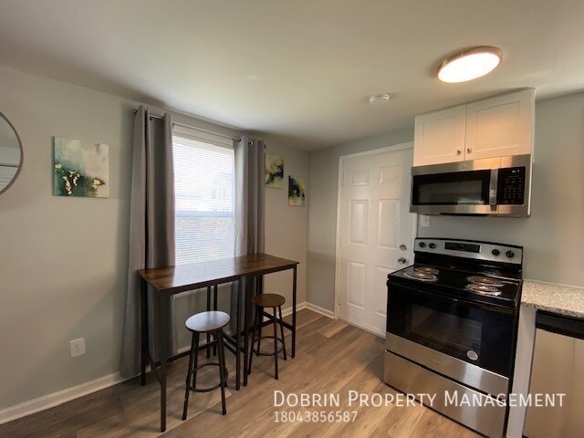 Photo - 528 W Bacon St
