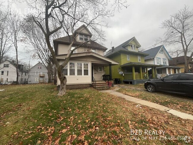 Building Photo - Charming 3-Bedroom Property in Prime Location Rental