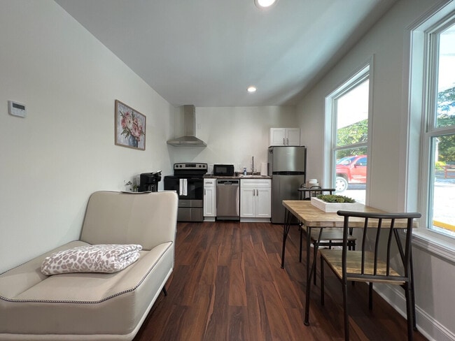 Photo - 1215 Buncombe Rd Unit ID1234770P