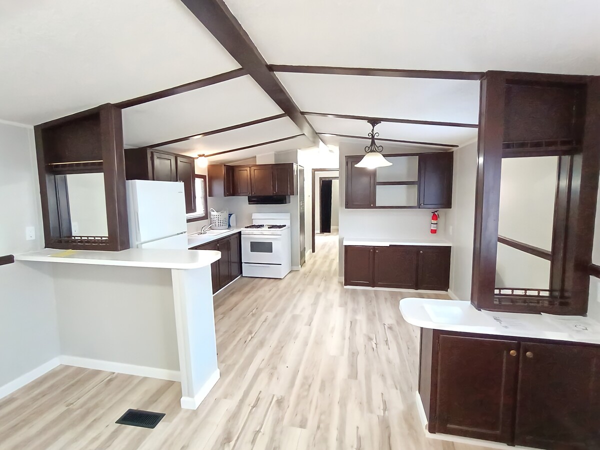 Photo - 1 Deerwood Park