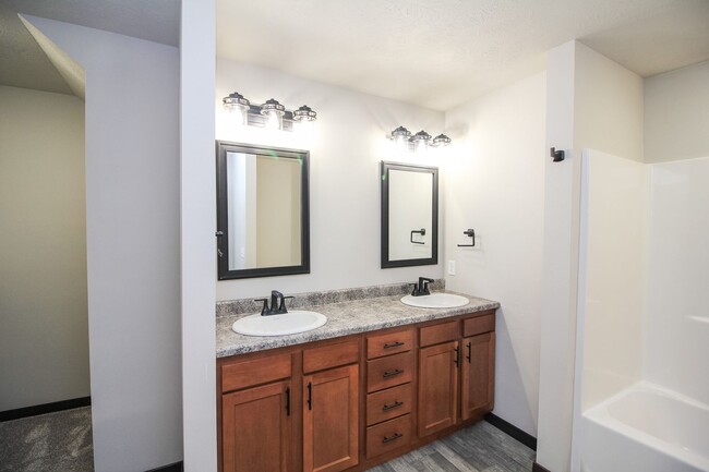 Photo - 600-620 W Samantha St Condo Unit 620-1 Samantha St