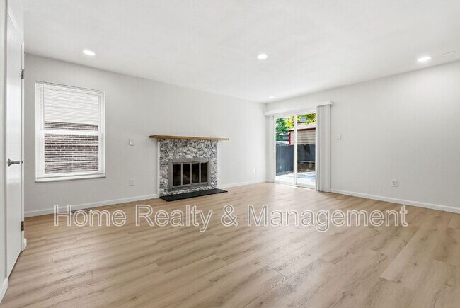 Photo - 11731 Sherman St
