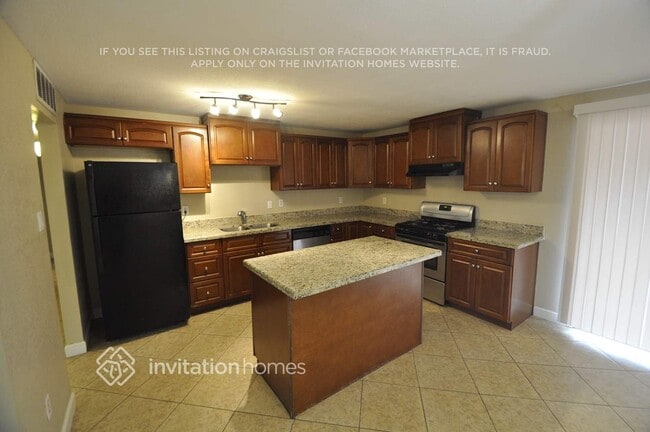 Photo - 3643 E Surrey Ave