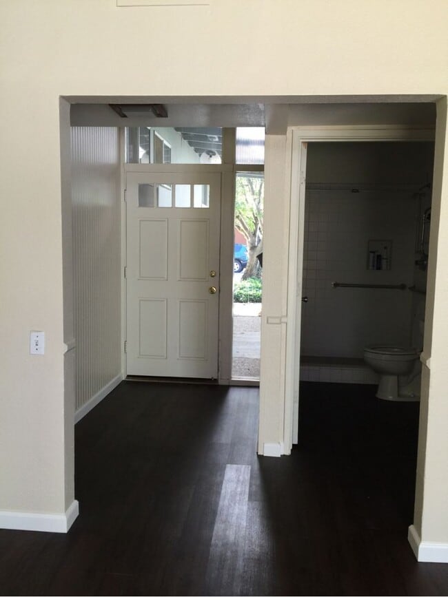Photo - Spacious 5-Bedroom Home in Desirable West Davis Location