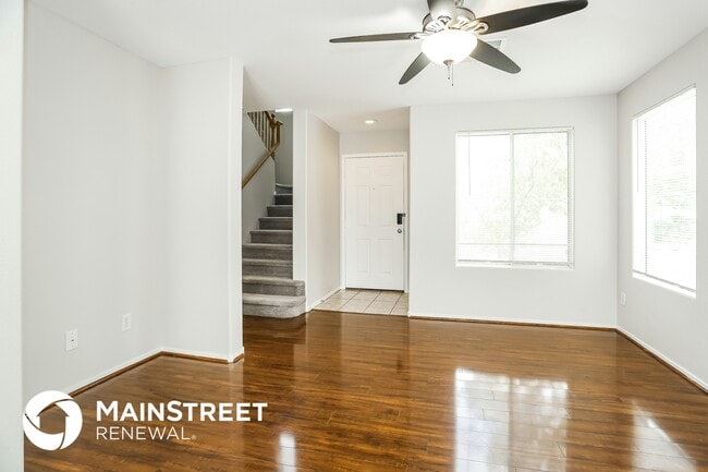 Photo - 6001 St Petersburg Dr