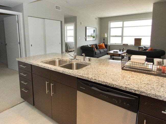 The Moderne Apartments For Rent In Milwaukee Wi Forrent Photo The Moderne Apartments