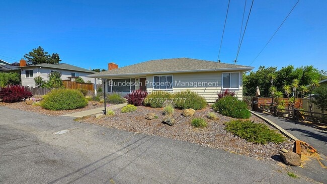 Photo - Spacious West Side Petaluma Home for Rent