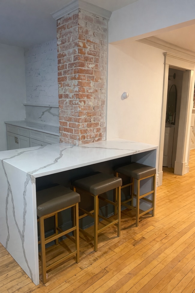 324 E Michigan St