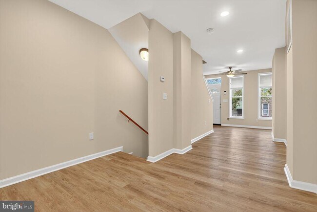 Photo - 1105 W Hamburg St