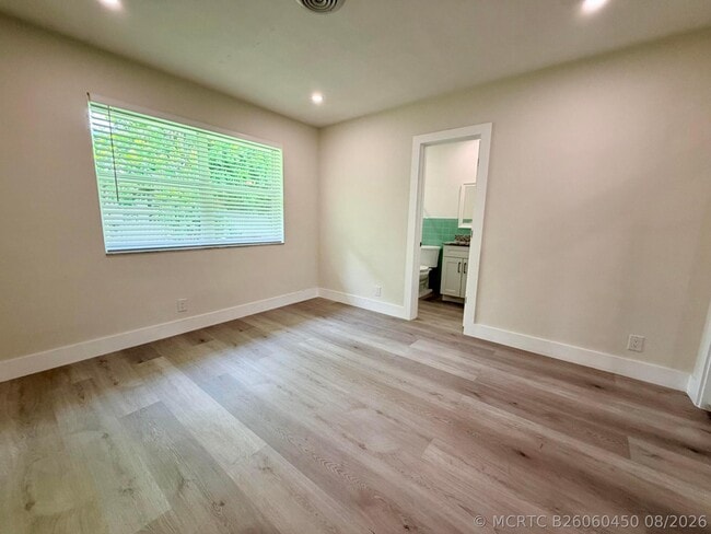 Photo - 2020 NE 56th Ct Unit 2