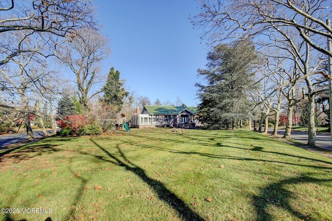 Photo - 589 Westwood Ave