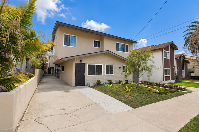 503 N Elena