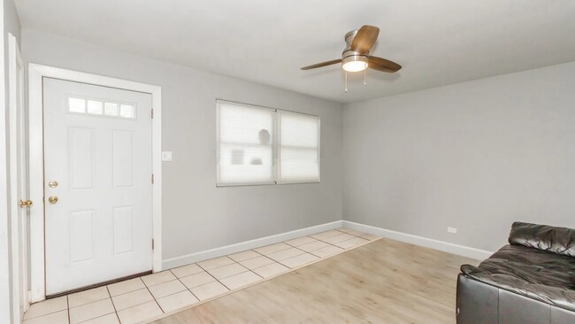 Photo - 5141 S Carpenter St