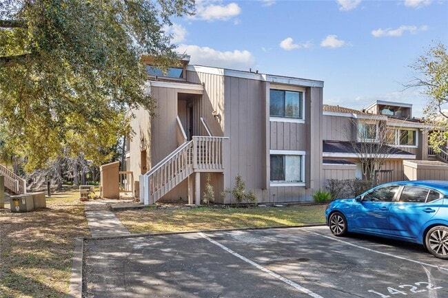 Building Photo - 6120 Peregrine Ave Unit A08-2