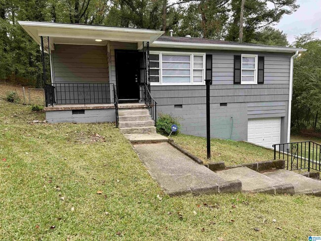 Photo - 205 Lake Dr Cir NE