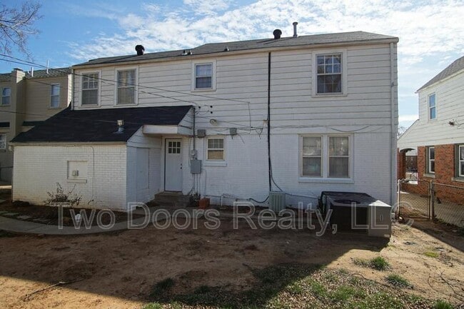 Photo - 2321 NW 25th St