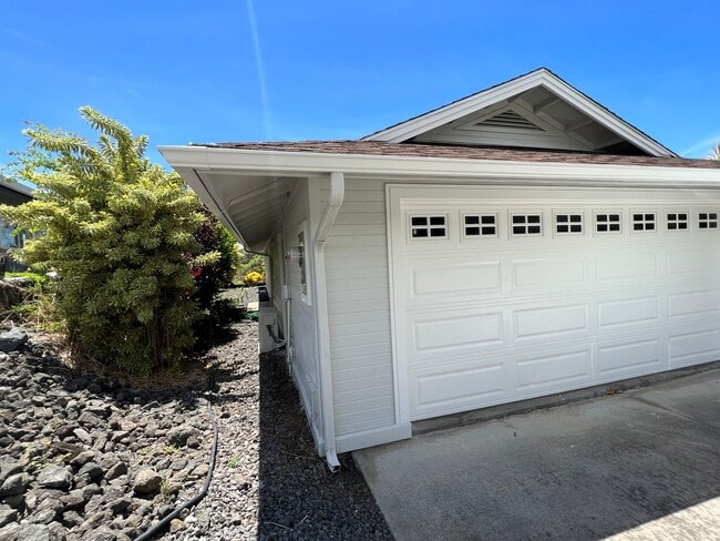 Photo - For Rent|  Two Bedroom / Two Bath Pualani Estates House