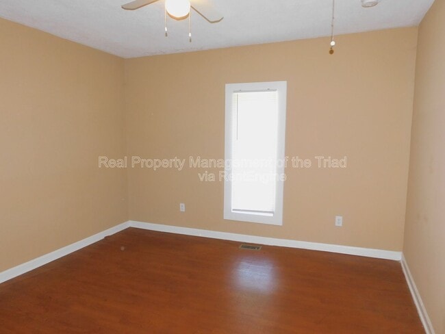 Photo - 164 Riverside Dr