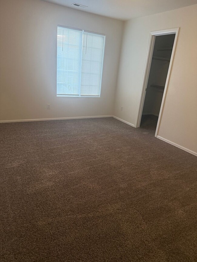 Photo - *MOVE-IN SPECIAL: $200 OFF 1ST MONTH'S RENT* SPACIOUS AND CLEAN 2 BEDRROM CONDO FOR RENT!!