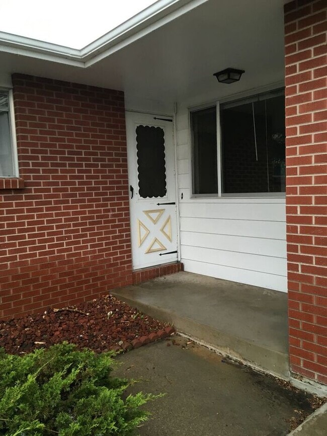 Photo - 2 Bed, 1.5 Bath Duplex for Rent in Fort Co...