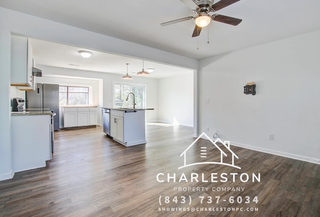 Photo - 605 Michigan Ct