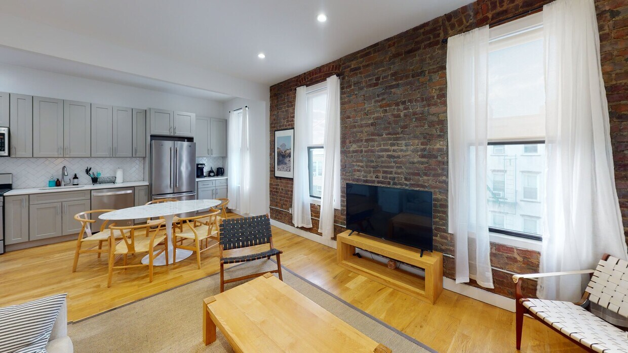 Photo - Private bedroom in 5 bed/3 bath Home