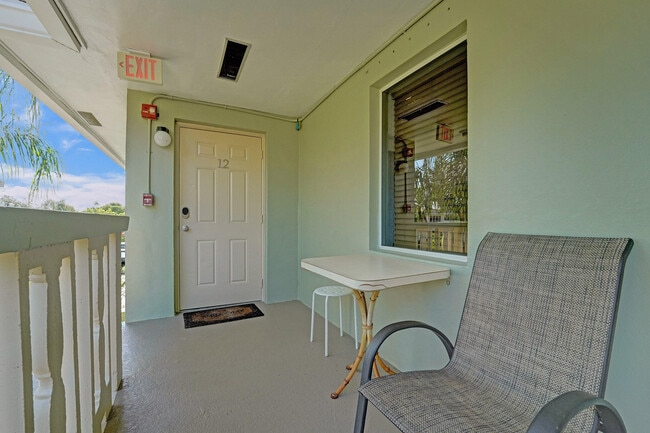 Building Photo - 1423 Holly Heights Dr Unit 12