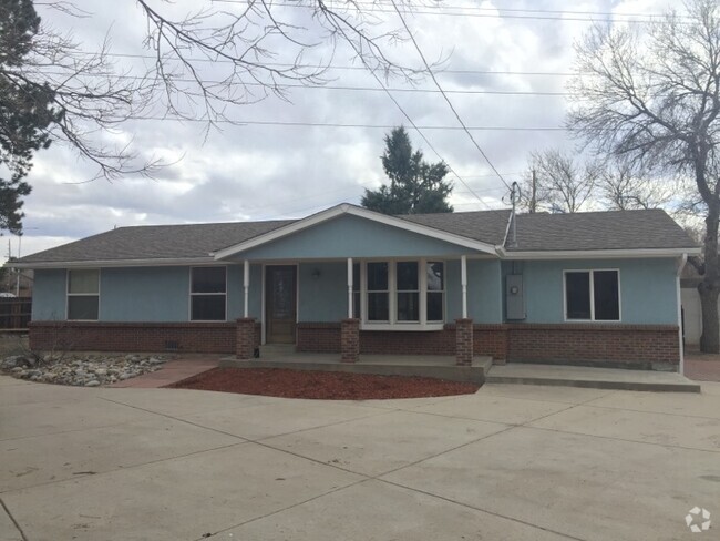 Building Photo - 1883 S Chester Cir Rental